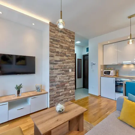 Appartement The Point In Titova